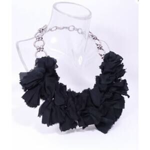 Neiman Marcus Lee Angel Black Silk Cut Flower Short Statement Necklace NWT 498
